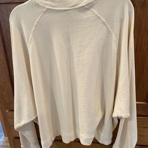 Vuori crew neck sweatshirt L